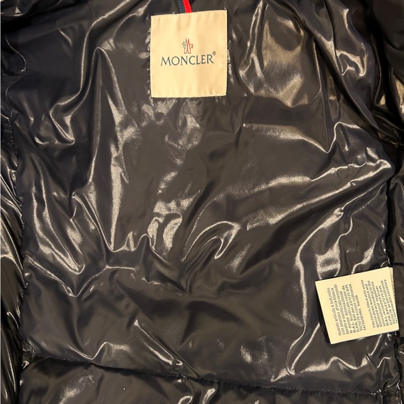 Authentic moncler coat in very very good condition - Picture 7 of 11